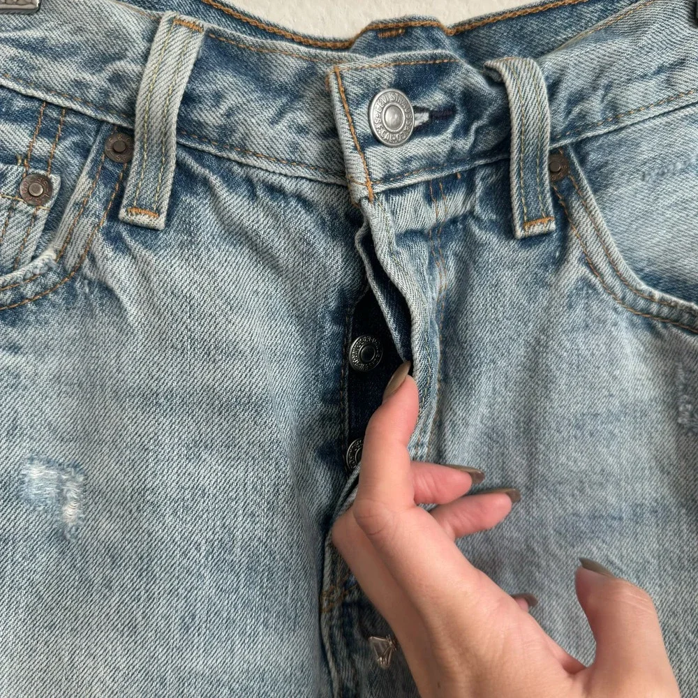 Levi's Premium 501 High Rise‎ Waveline Denim Shorts GUC 26